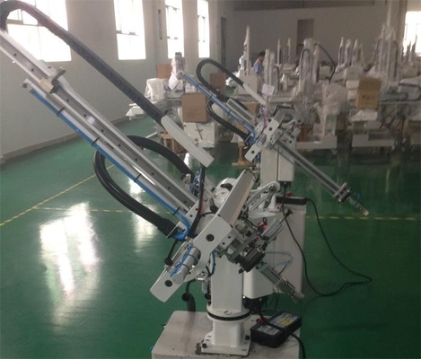 Ce-het Wapenrobots van de Certificaat Kleine Schommeling voor 50~180T-de Machine van het Injectieafgietsel
